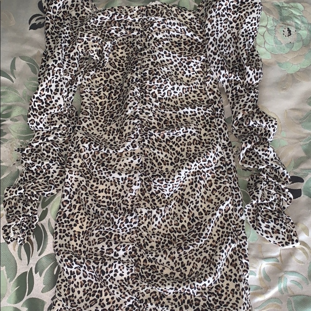 Cream Leopard Print Ruched/Long Sleeve Bodycon - Picture 2 of 3